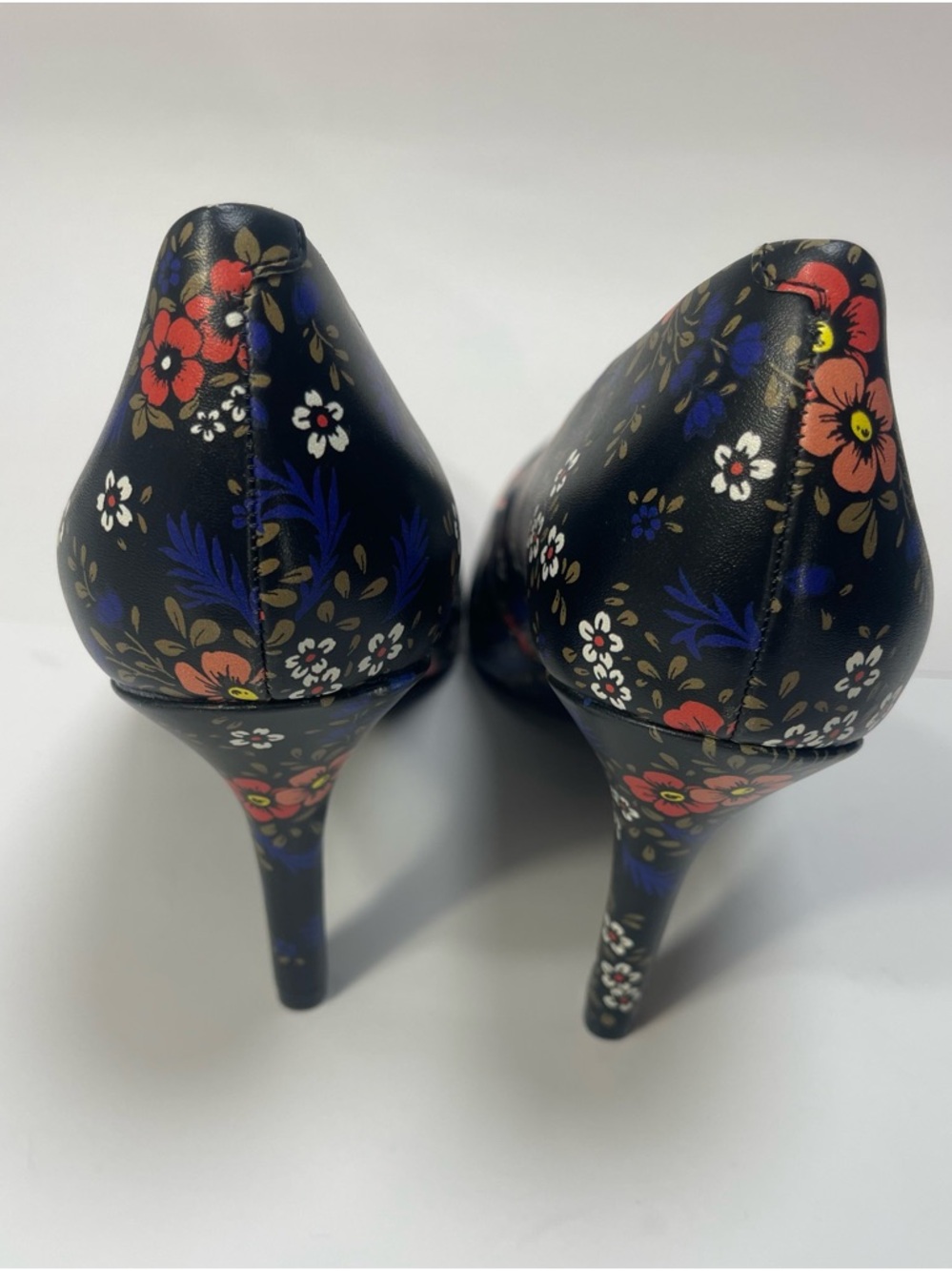 Nine West Black Floral Pointed Pumps with Red and Pink Blooms - Picture 3 of 7